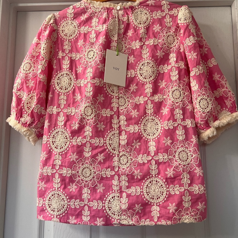 Lace Appliqué Puff-Sleeve Blouse in Pink - Picture 5 of 8